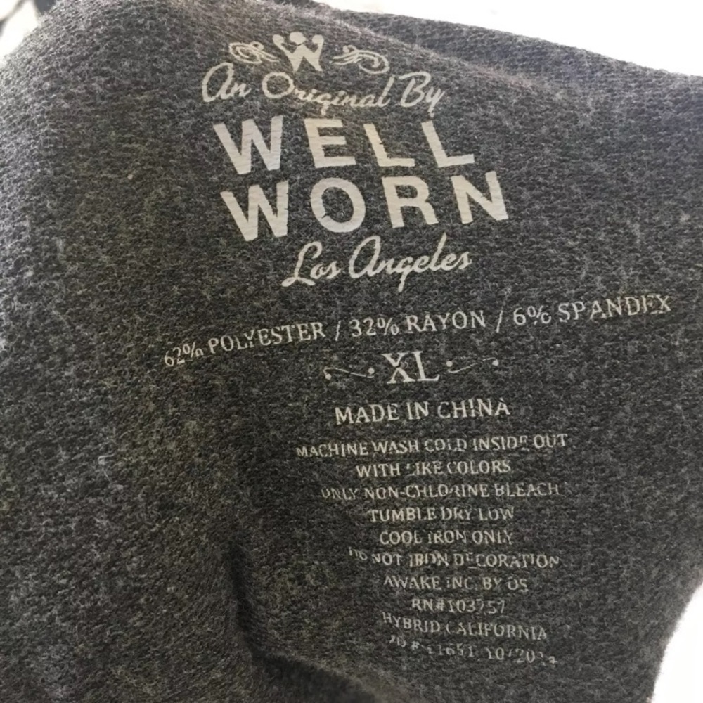 Well Worn XL Smile Hoodie - Picture 4 of 4